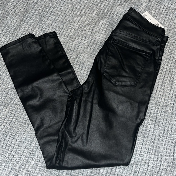 ABERCROMBIE CURVE LOVE JEANS - Picture 3 of 3